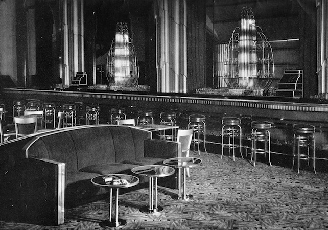 A view of the cocktail lounge in the French Casino, New York