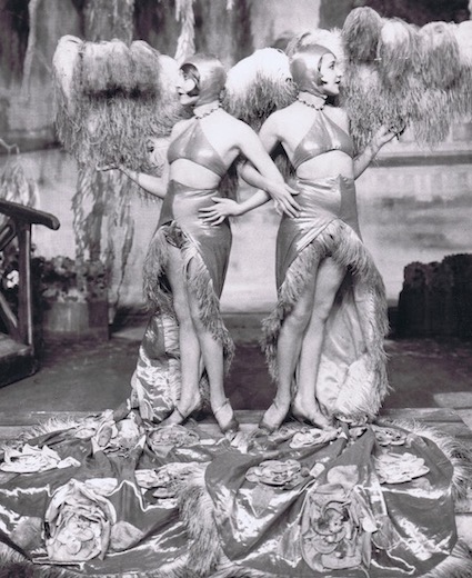 The Dodge Sisters in Turned Up (1926)