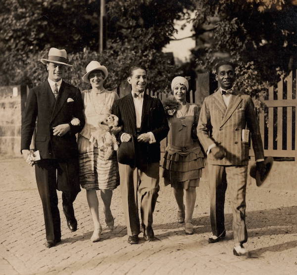 A group photo taken in 1928 either in Dusseldorf or Dresden (whilst appearing in an Emil Schwarz revue). Fidi Grube (left) then Kathleen Zammit and on fear right Sonny Jones