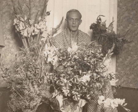 A photo of Fidi Grube from the 1920s in his dressing room